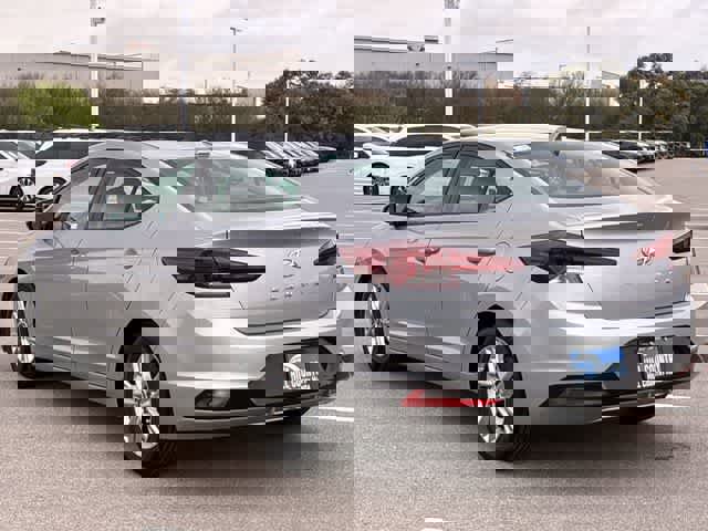 Used 2020 Hyundai Elantra SEL image 4