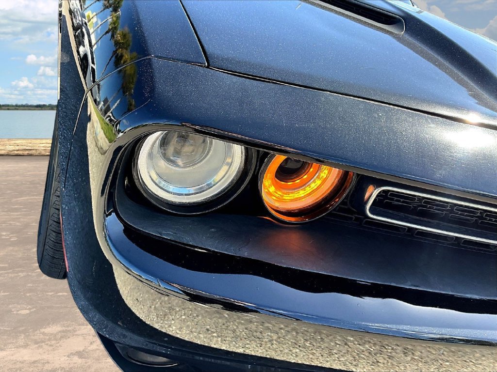 Used 2019 Dodge Challenger SXT RWD image 32