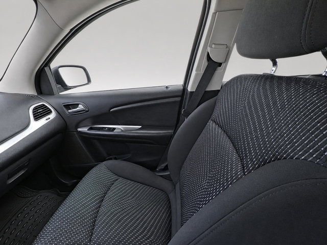 Used 2016 Dodge Journey SXT w/ Blacktop Package FWD image 24