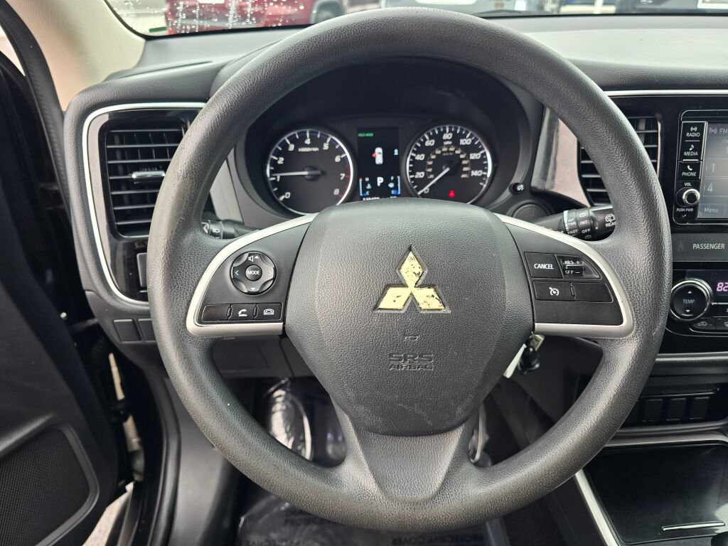 Used 2018 Mitsubishi Outlander ES FWD image 21