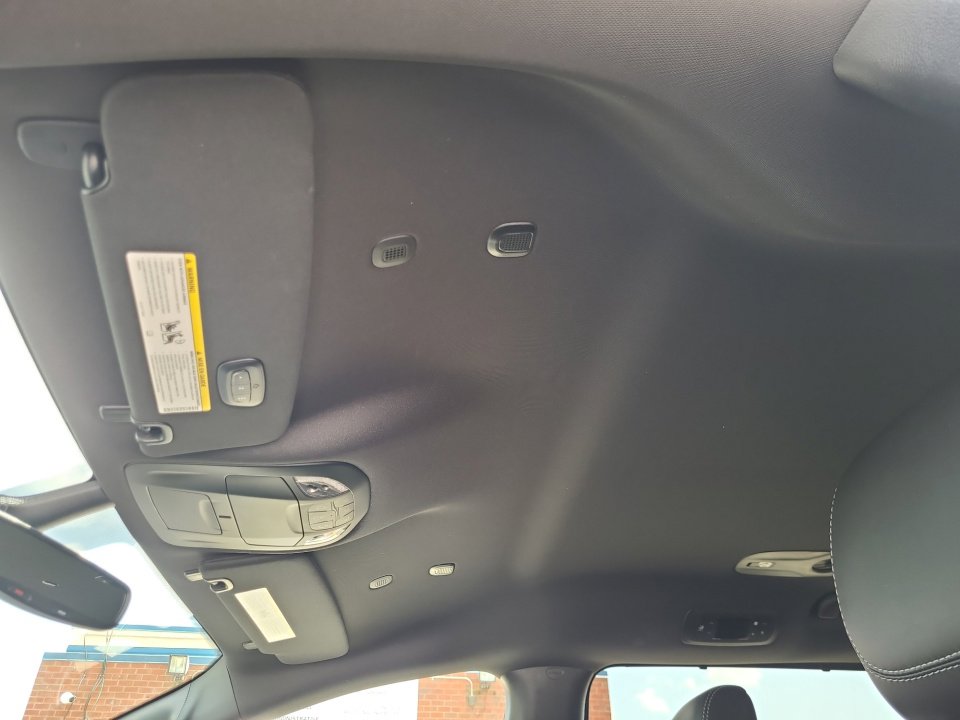 New 2025 Chrysler Pacifica Select image 21