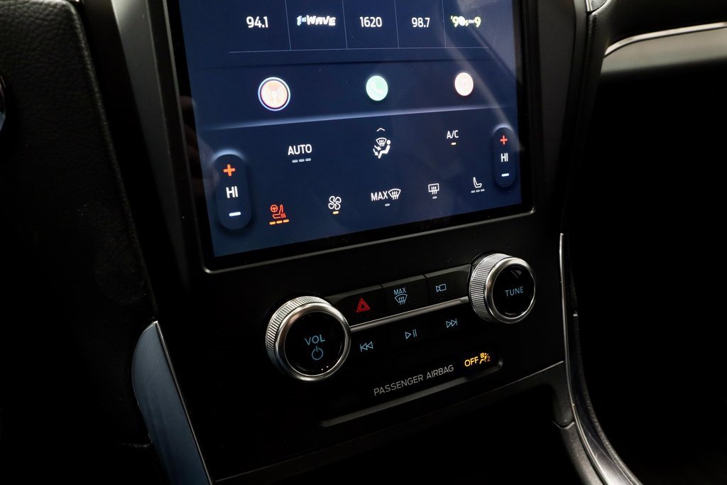 Certified 2024 Ford Edge Titanium image 32