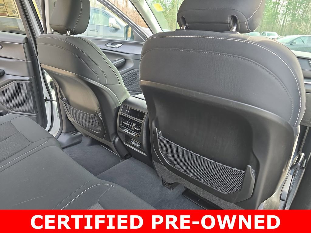 Used 2023 Jeep Grand Cherokee Laredo image 12