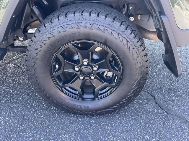 Used 2021 Jeep Gladiator Willys AWD/4WD image 8