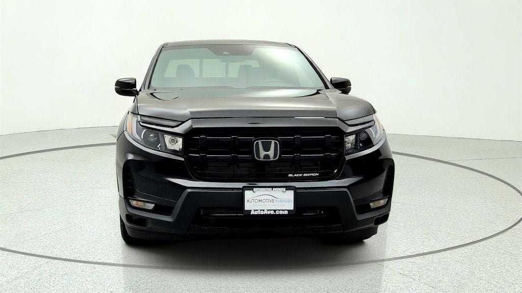 Used 2024 Honda Ridgeline Black Edition image 2