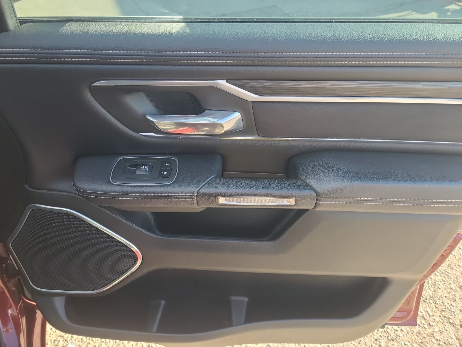 Used 2023 RAM 1500 Laramie AWD/4WD image 31