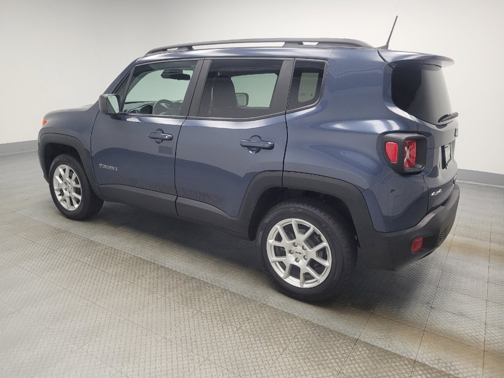 Used 2022 Jeep Renegade Latitude image 3