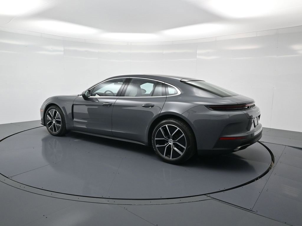 New 2025 Porsche Panamera 4 image 3