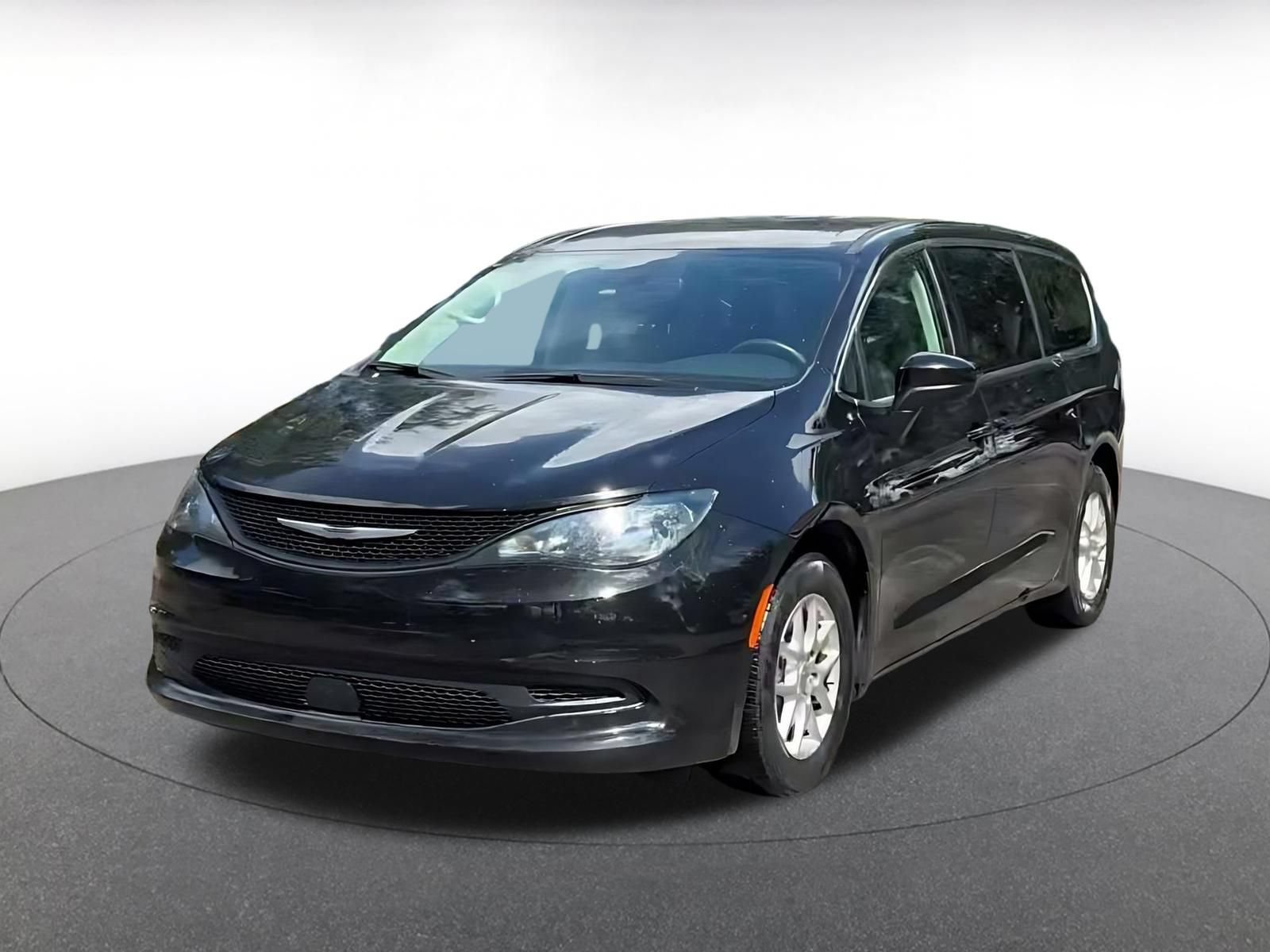 Used 2024 Chrysler Voyager LX FWD image 6