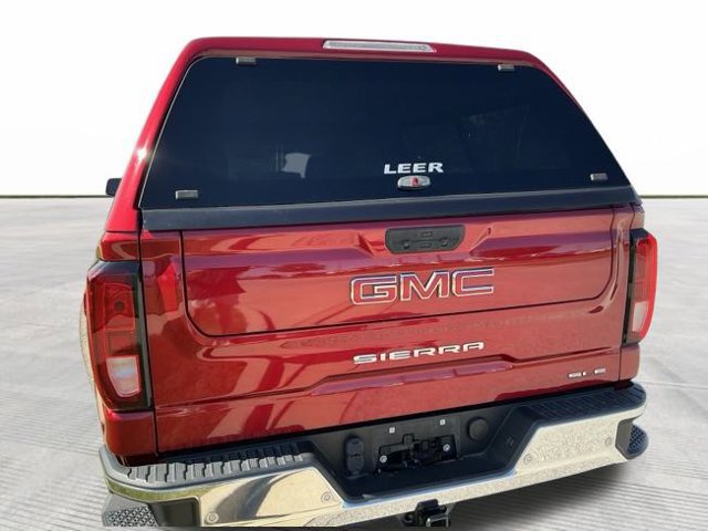 Used 2022 GMC Sierra 1500 SLE w/ Driver Alert Package II AWD/4WD image 9