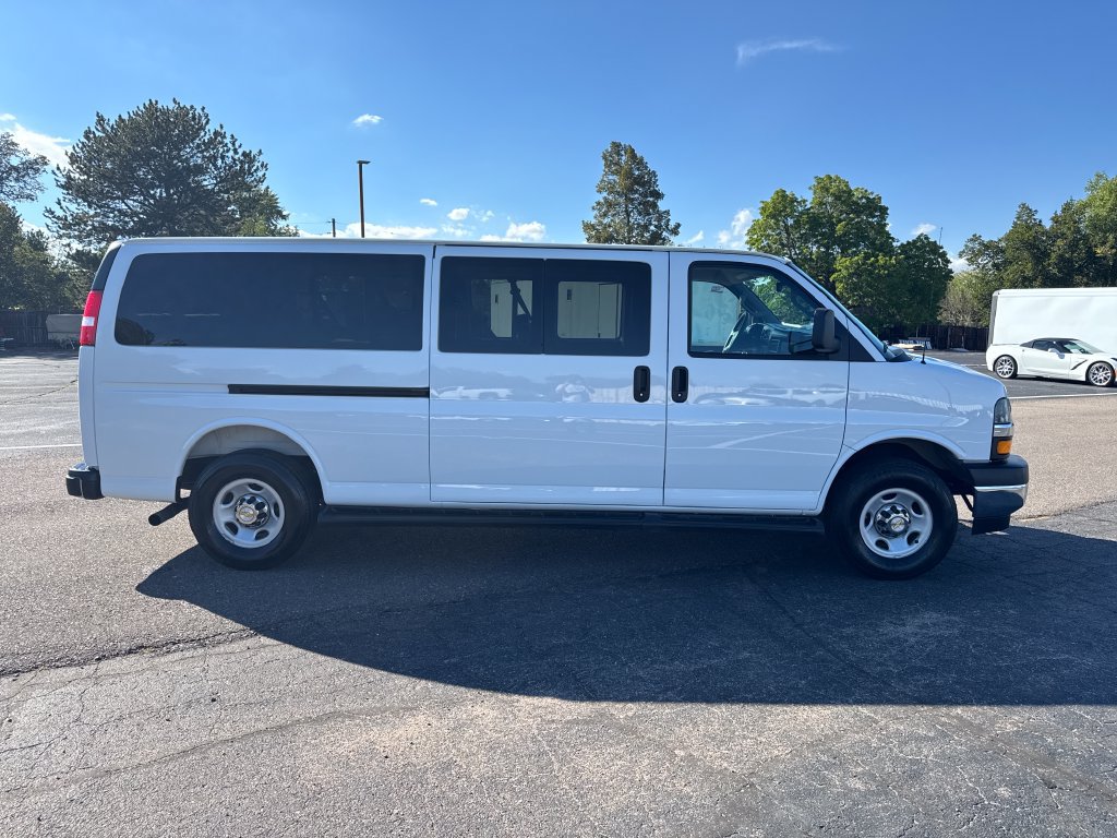 Used 2025 Chevrolet Express 3500 LT w/ LT Preferred Equipment Group RWD image 6