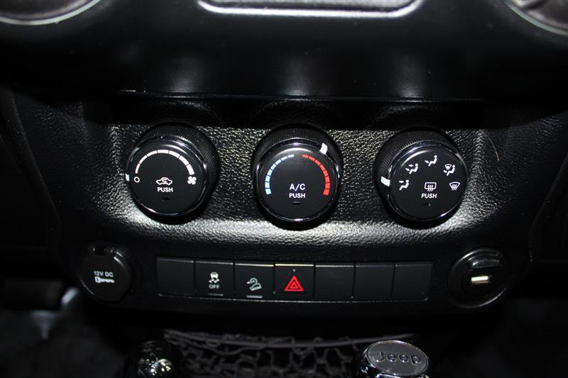 Used 2013 Jeep Wrangler Unlimited Sport w/ Connectivity Group AWD/4WD image 19