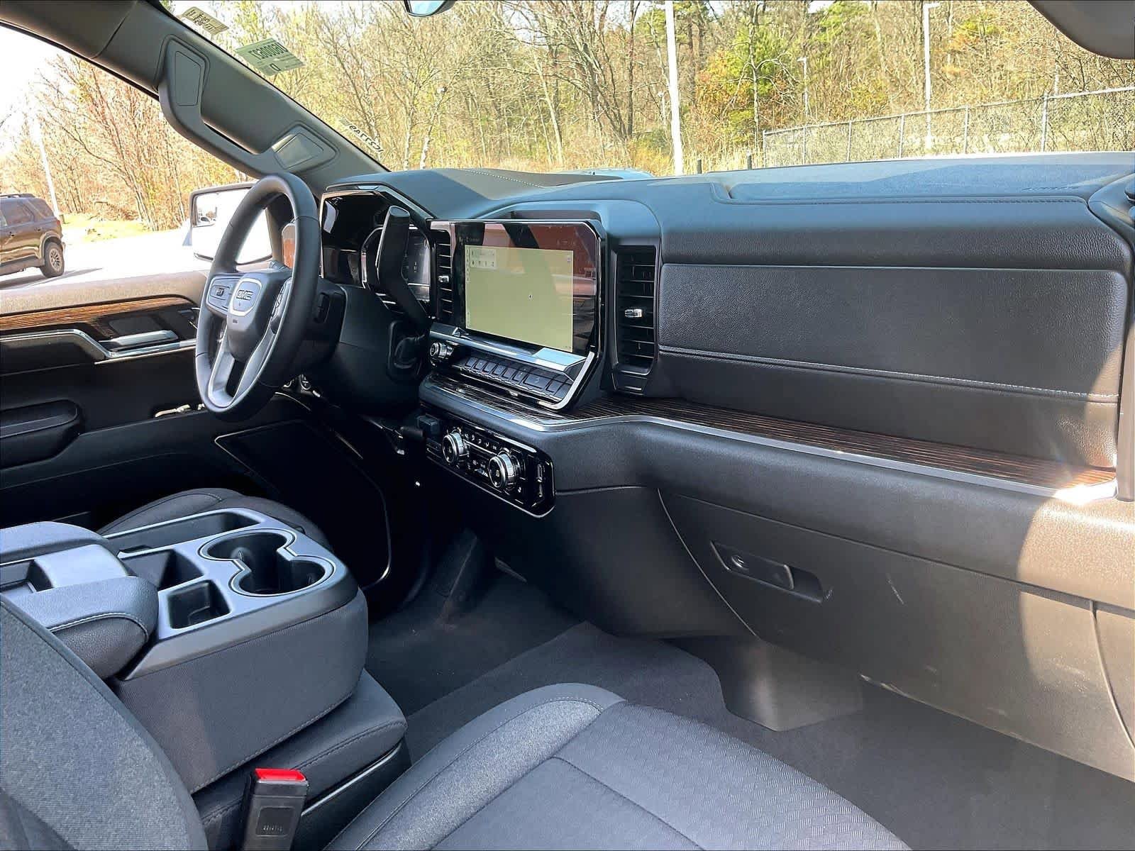Used 2024 GMC Sierra 1500 Elevation w/ X31 Off-Road Package AWD/4WD image 14