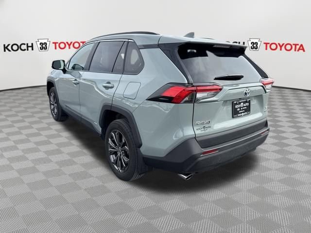 Used 2023 Toyota RAV4 XLE Premium image 6