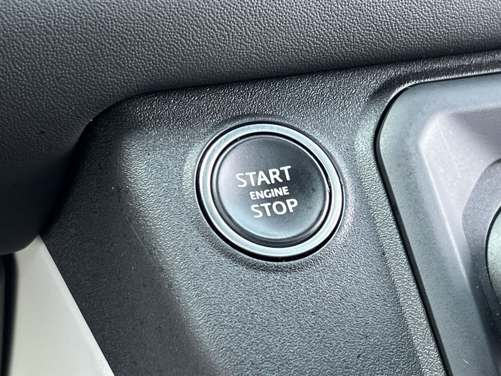 Used 2022 Land Rover Defender 110 X-Dynamic HSE AWD/4WD image 37