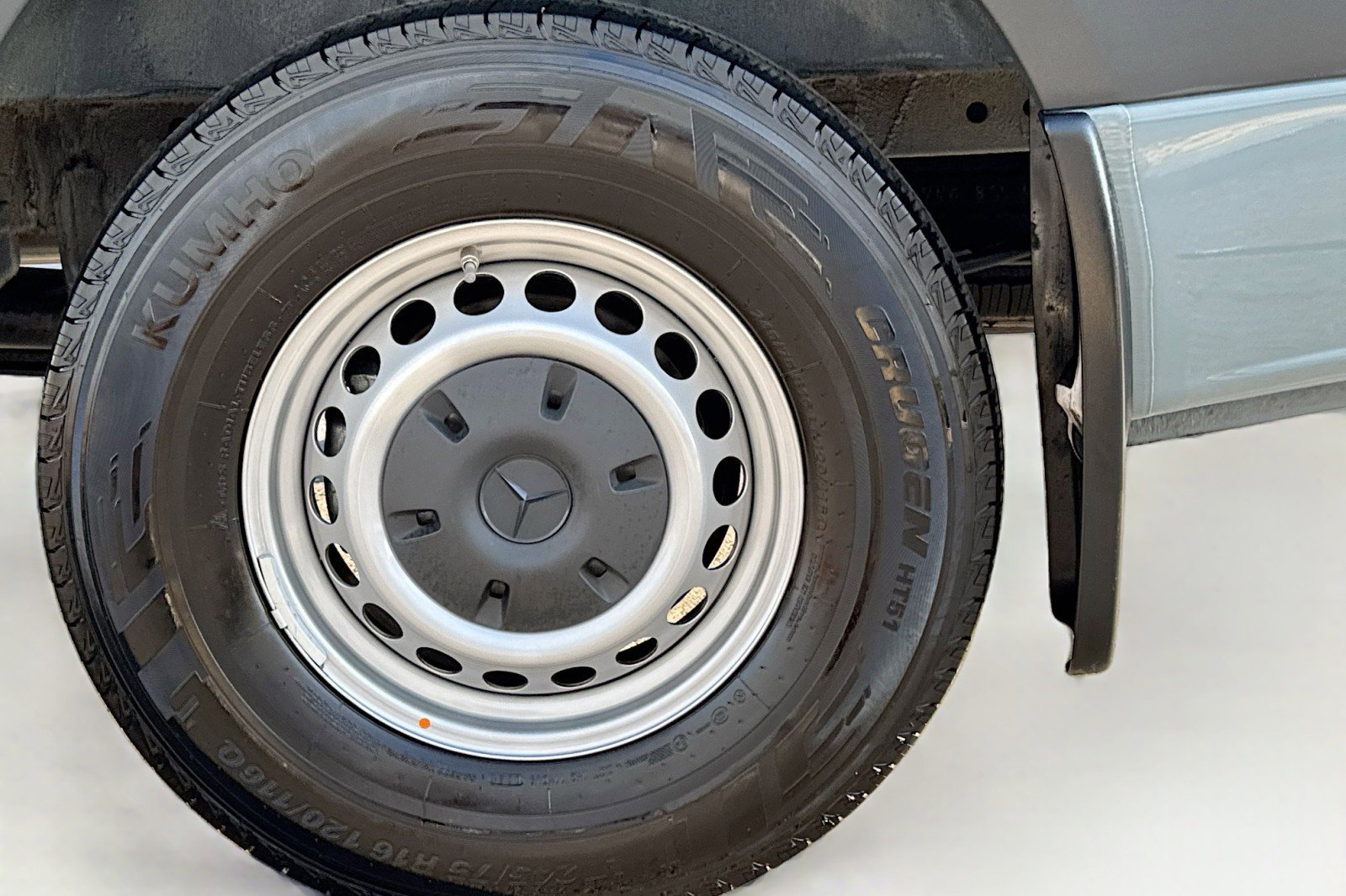 Used 2025 Mercedes-Benz Sprinter 2500 image 25