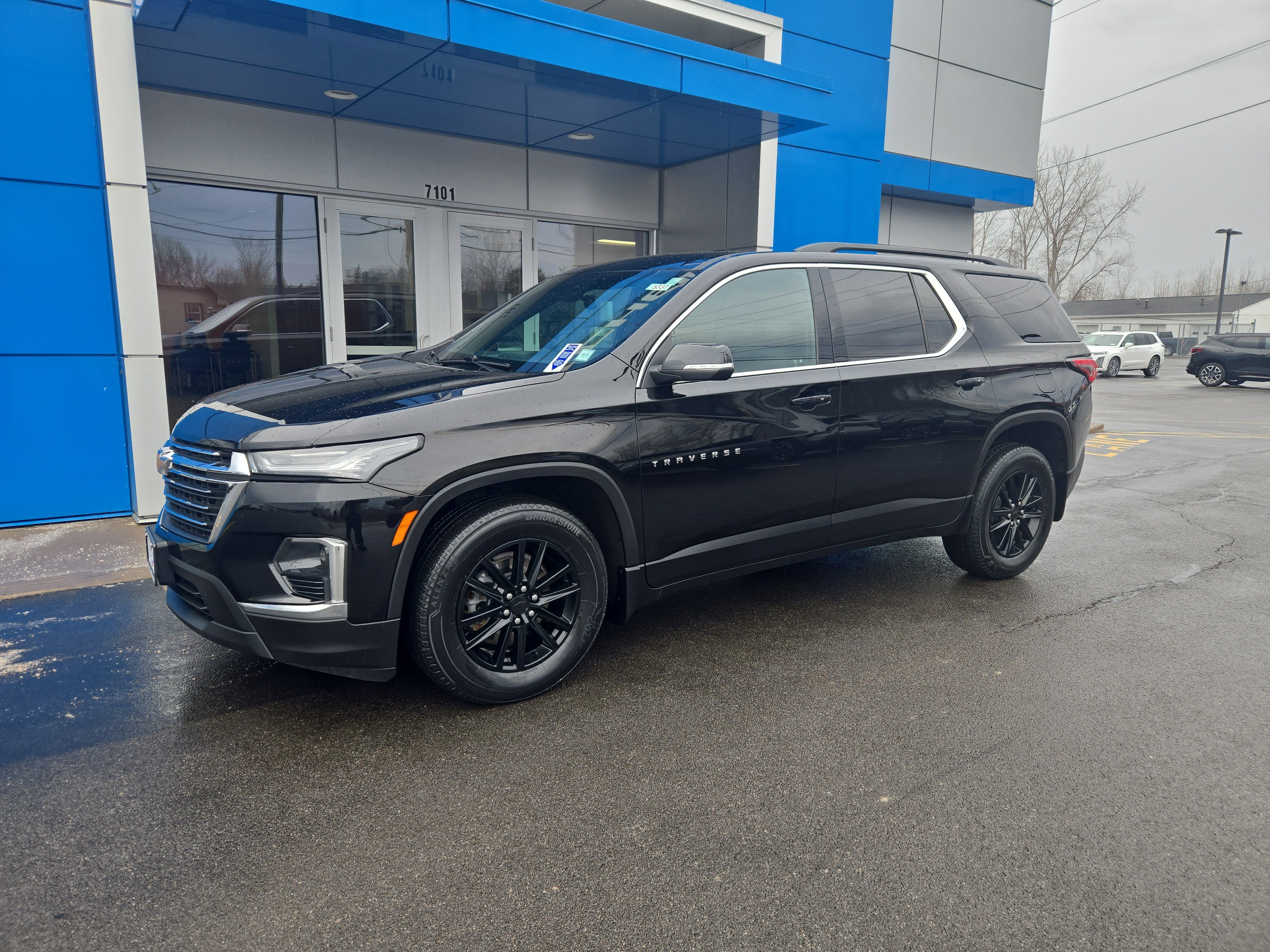 Used 2023 Chevrolet Traverse LT w/ LPO, Floor Liner Package image 2