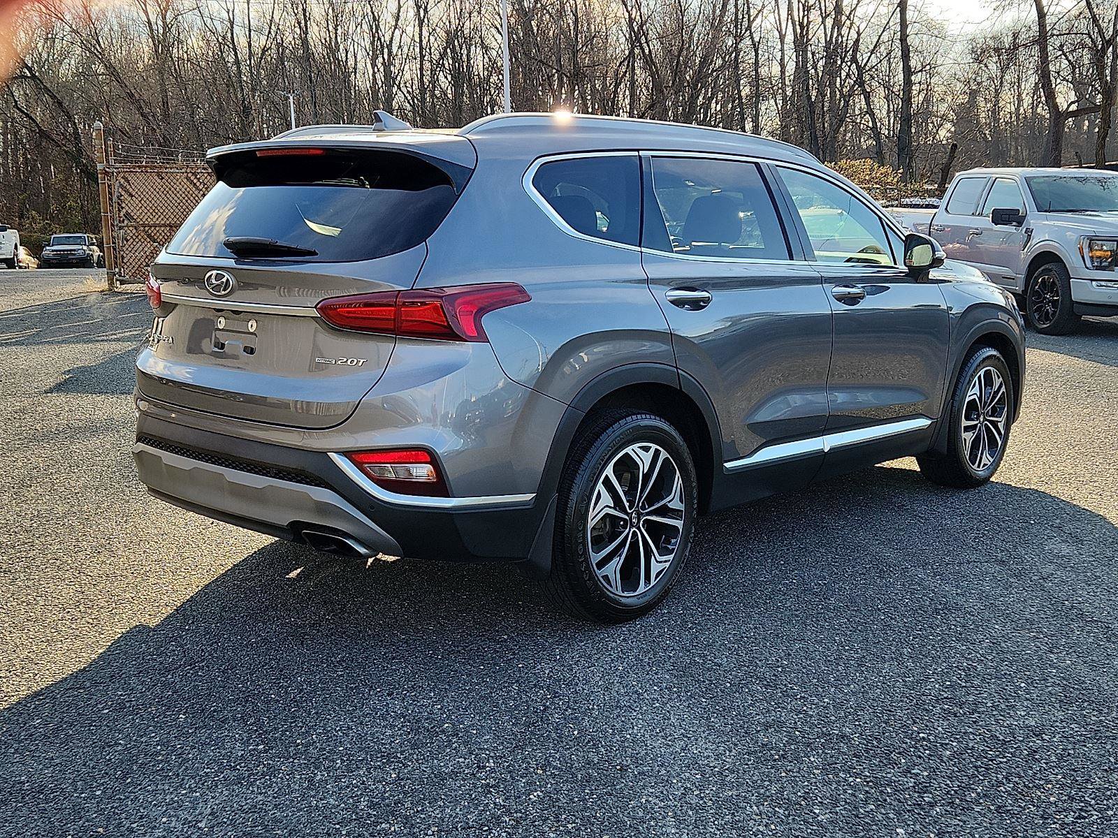 Used 2019 Hyundai Santa Fe AWD image 4