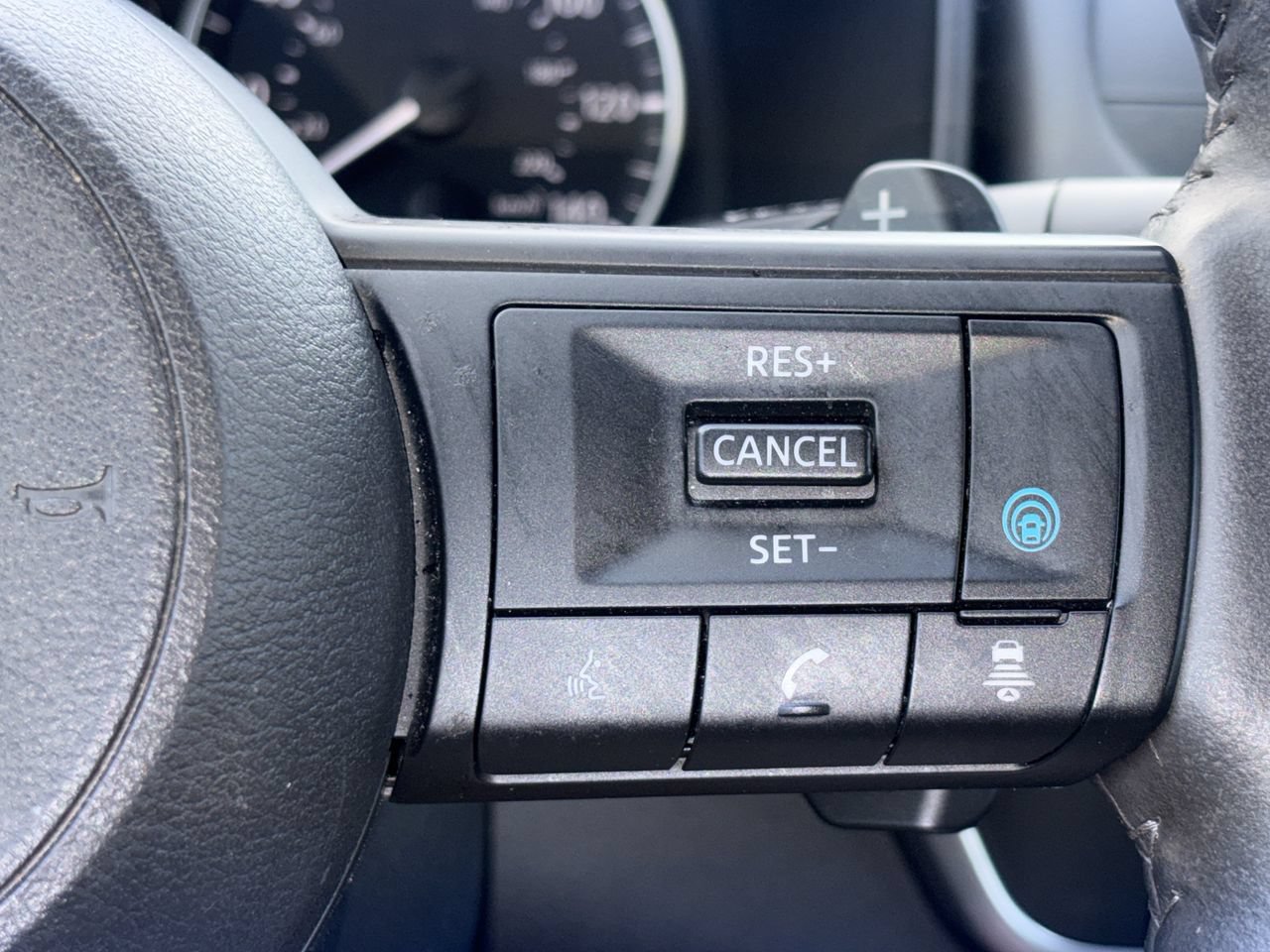 Certified 2024 Nissan Rogue SV w/ SV Premium Package FWD image 23