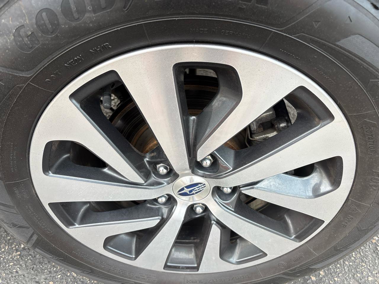 Used 2024 Subaru Outback Premium image 5