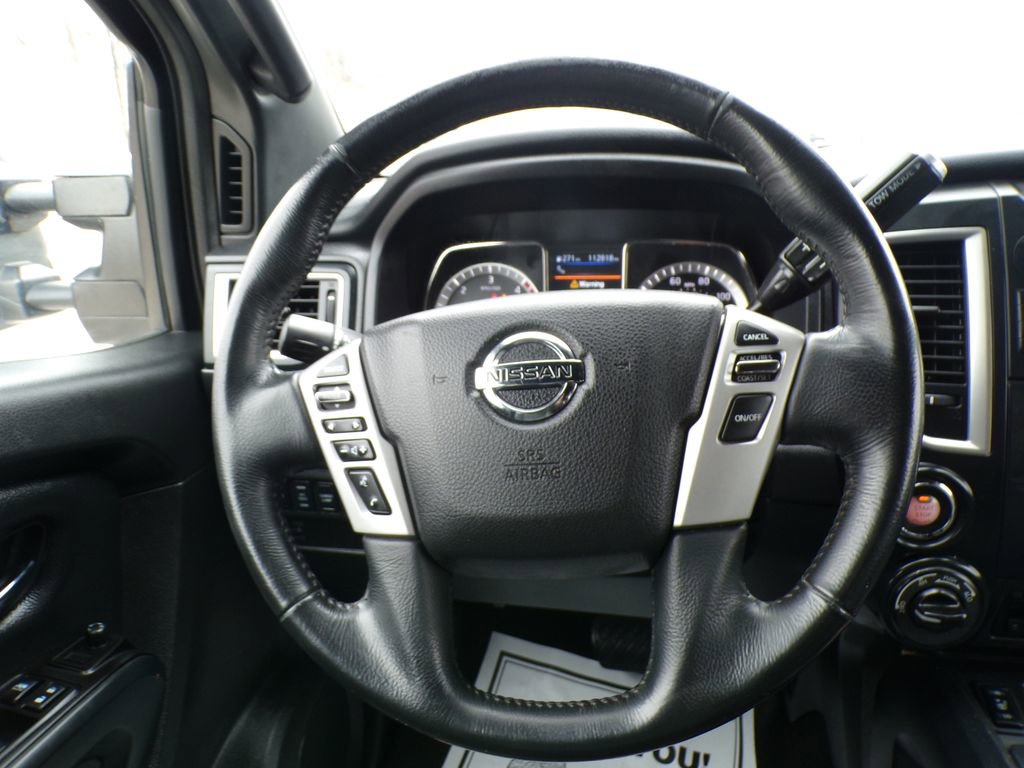 Used 2019 Nissan Titan SV w/ SV Convenience Package AWD/4WD image 8