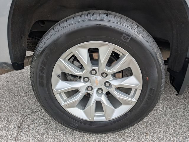 Used 2024 Chevrolet Silverado 1500 Custom AWD/4WD image 22