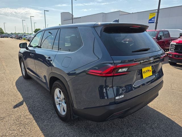 Used 2025 Toyota Grand Highlander FWD image 11