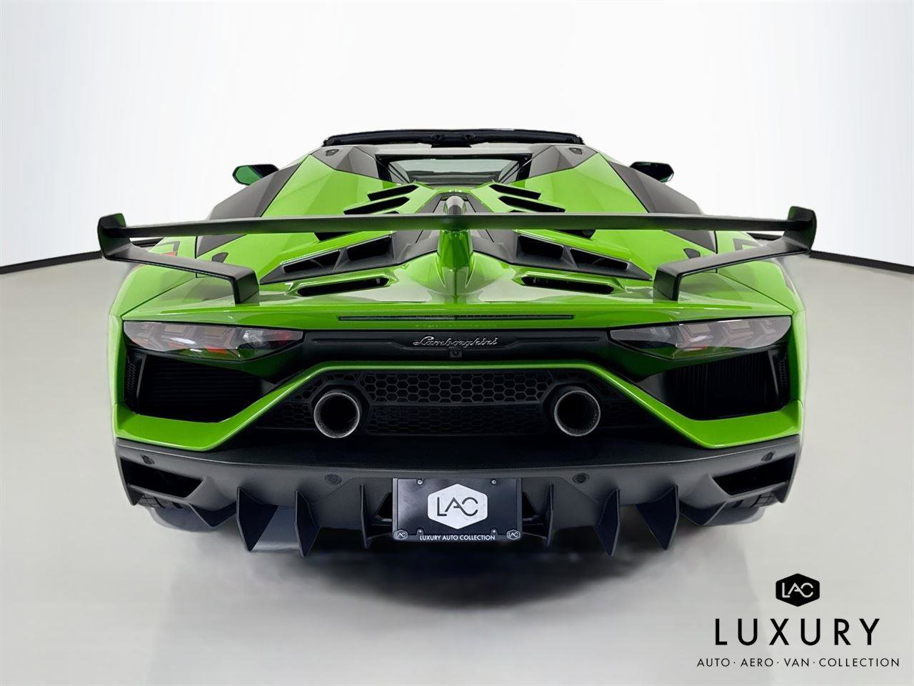 Used 2021 Lamborghini Aventador SVJ AWD/4WD image 7