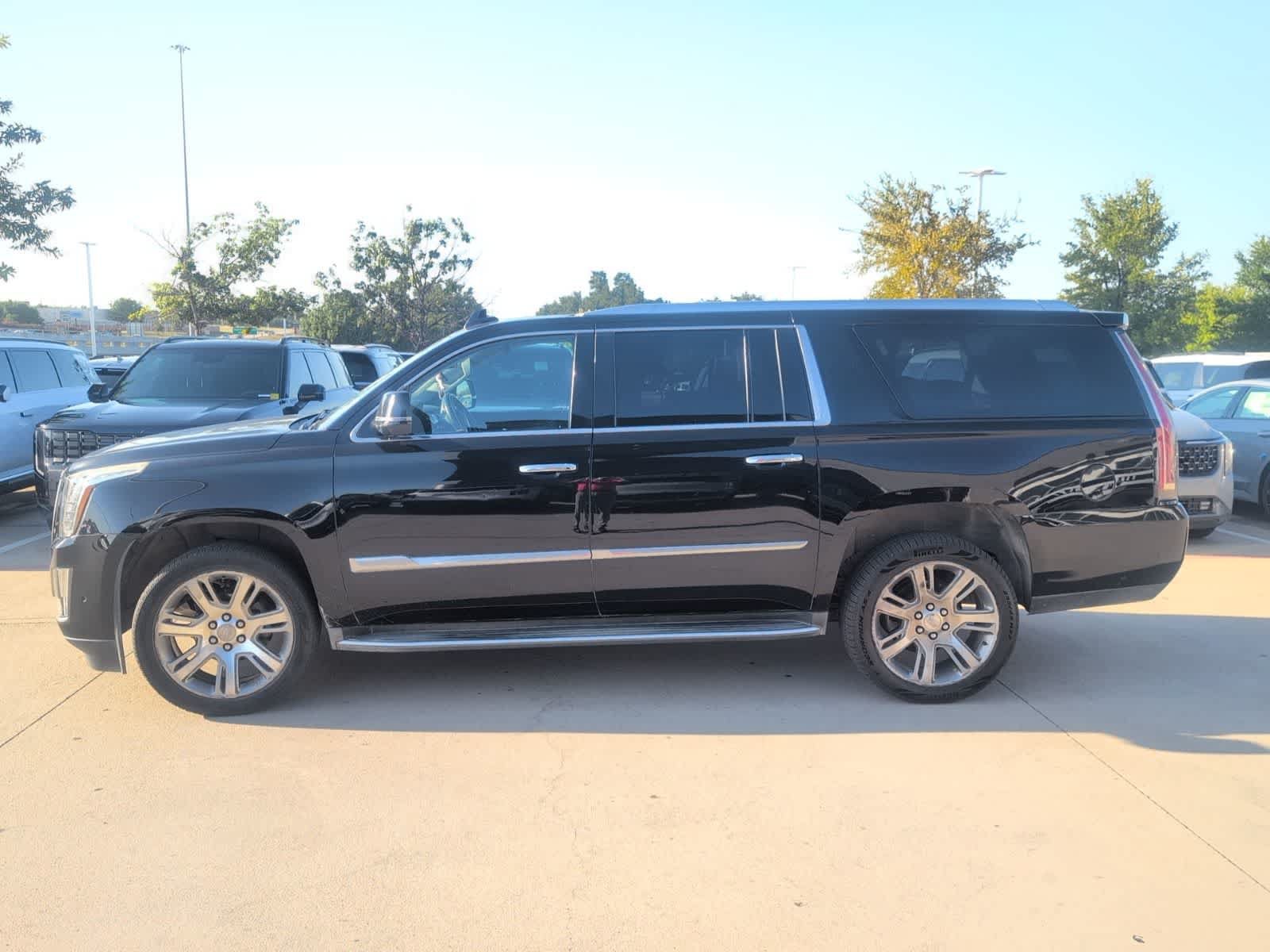 Used 2018 Cadillac Escalade ESV Luxury RWD image 9