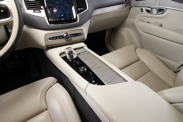 Used 2023 Volvo XC90 T8 Ultimate AWD/4WD image 9