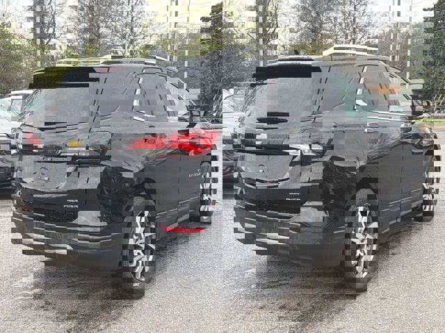 Used 2023 Chevrolet Equinox Premier image 3