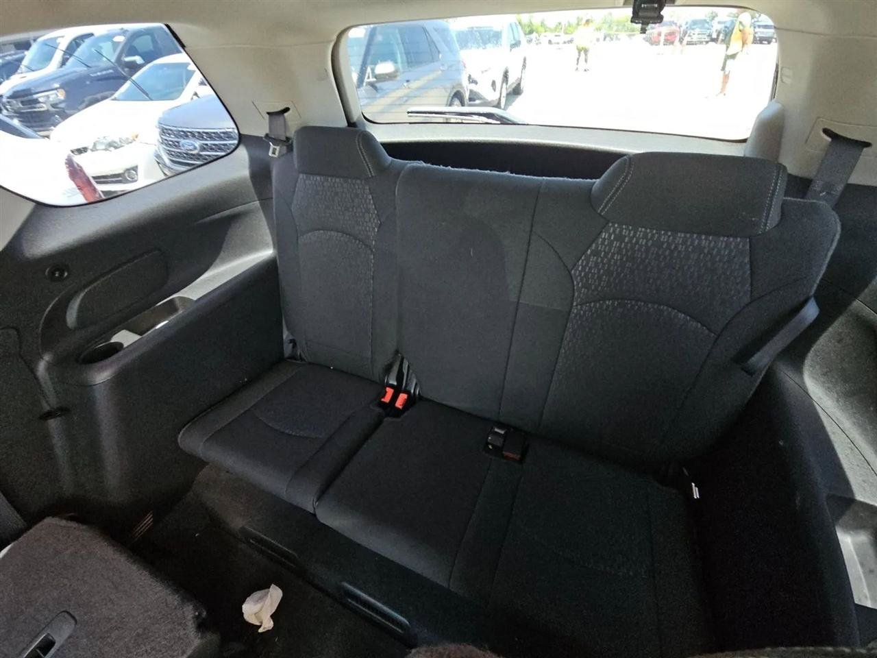 Used 2016 GMC Acadia SLE FWD image 19