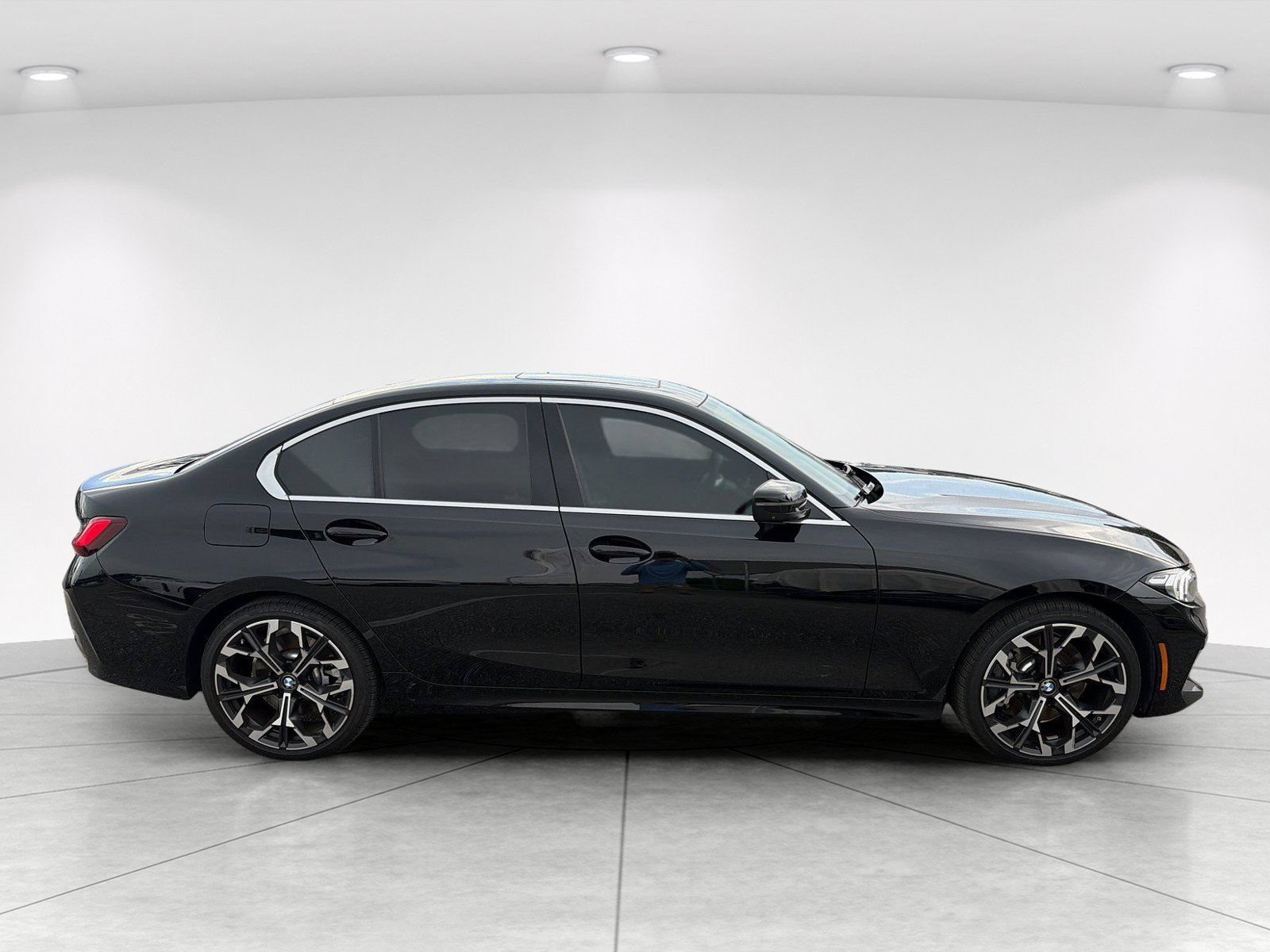 New 2025 BMW 330i Sedan w/ Convenience Package RWD image 3