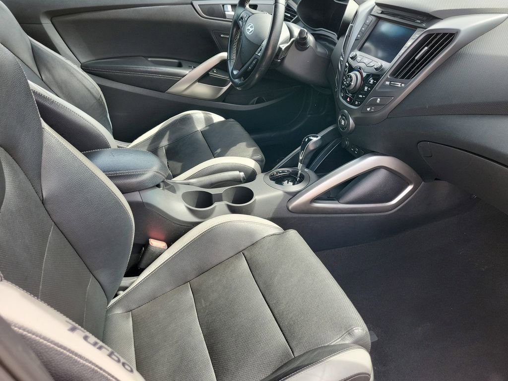 Used 2016 Hyundai Veloster Turbo image 14