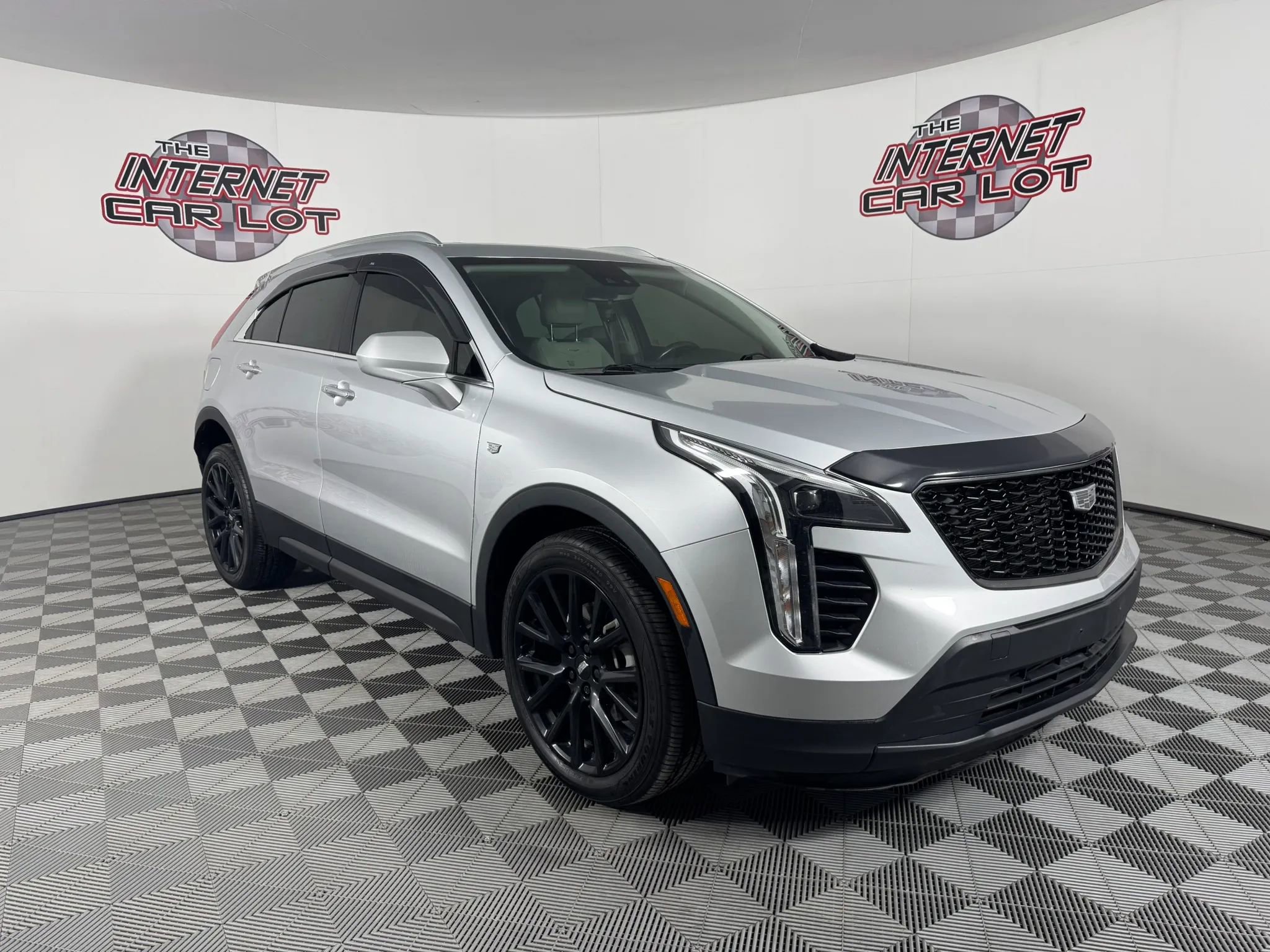 Used 2021 Cadillac XT4 Luxury w/ LPO, Onyx Sport Package AWD/4WD image 9