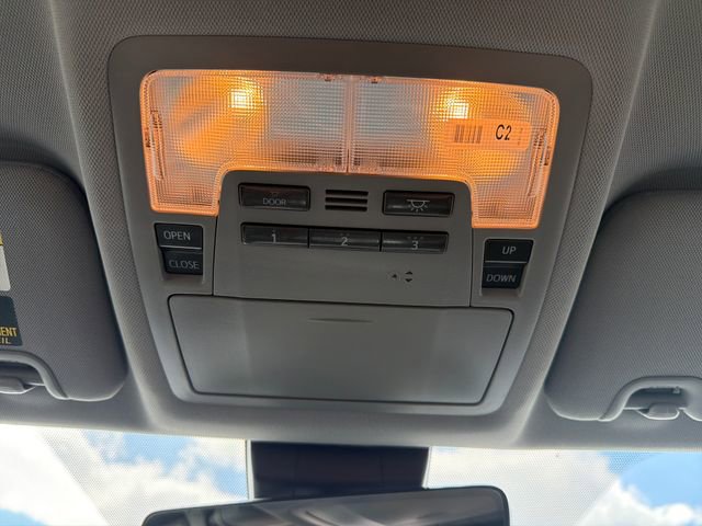 Used 2019 Toyota Highlander Limited AWD/4WD image 37