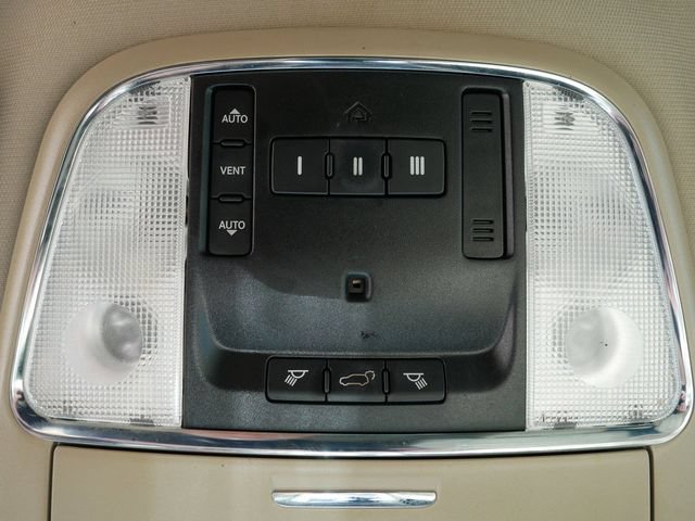 Used 2016 Jeep Grand Cherokee Limited AWD/4WD image 36