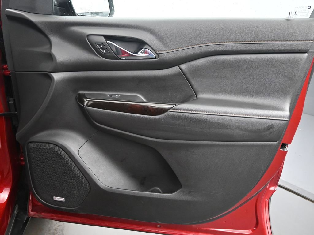 Used 2023 GMC Acadia AT4 w/ Technology Package image 22