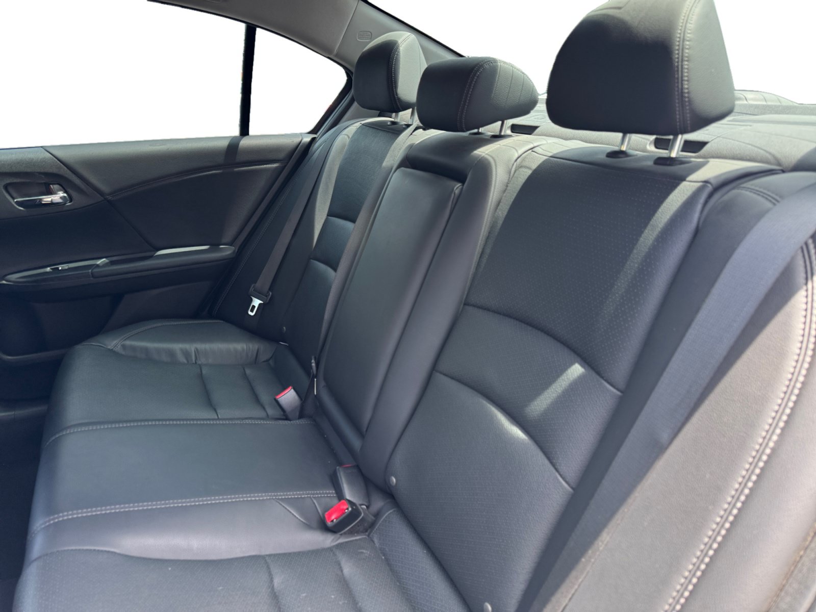 Used 2017 Honda Accord EX-L image 13