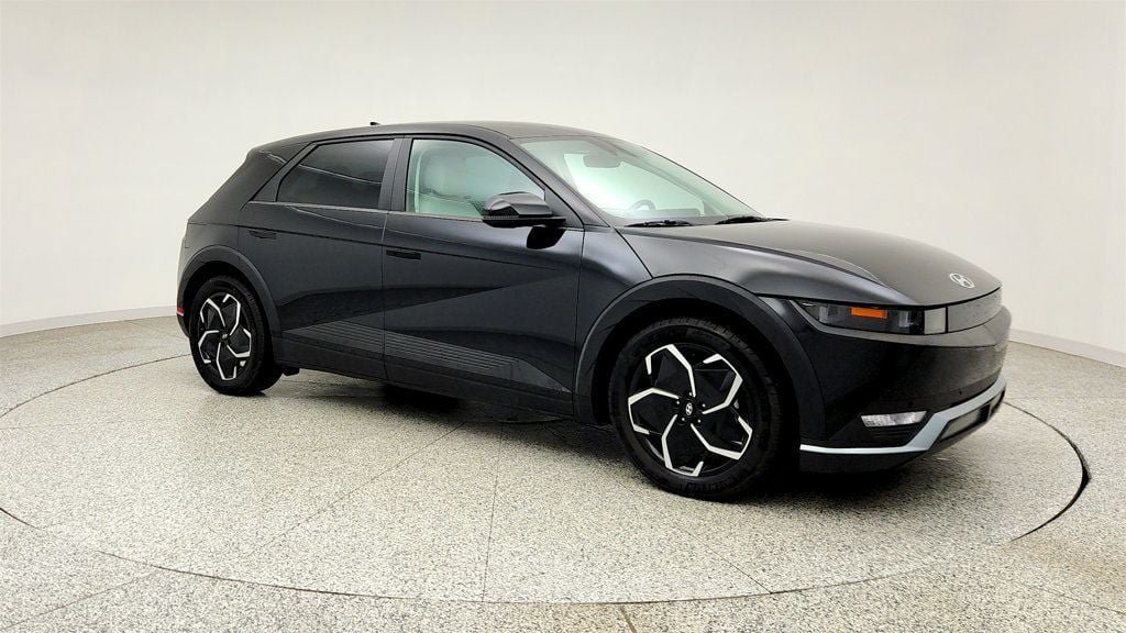 Used 2023 Hyundai Ioniq 5 SEL AWD/4WD image 3