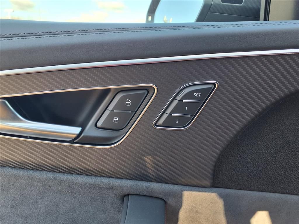 New 2026 Audi RS Q8 performance image 9