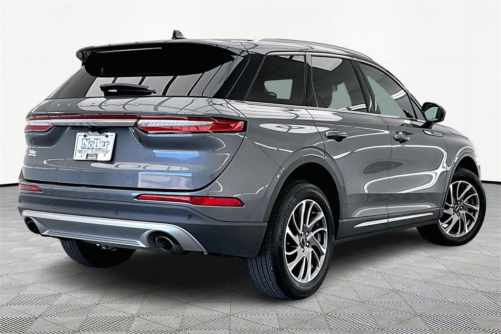 Used 2022 Lincoln Corsair AWD w/ Equipment Group 101A image 2