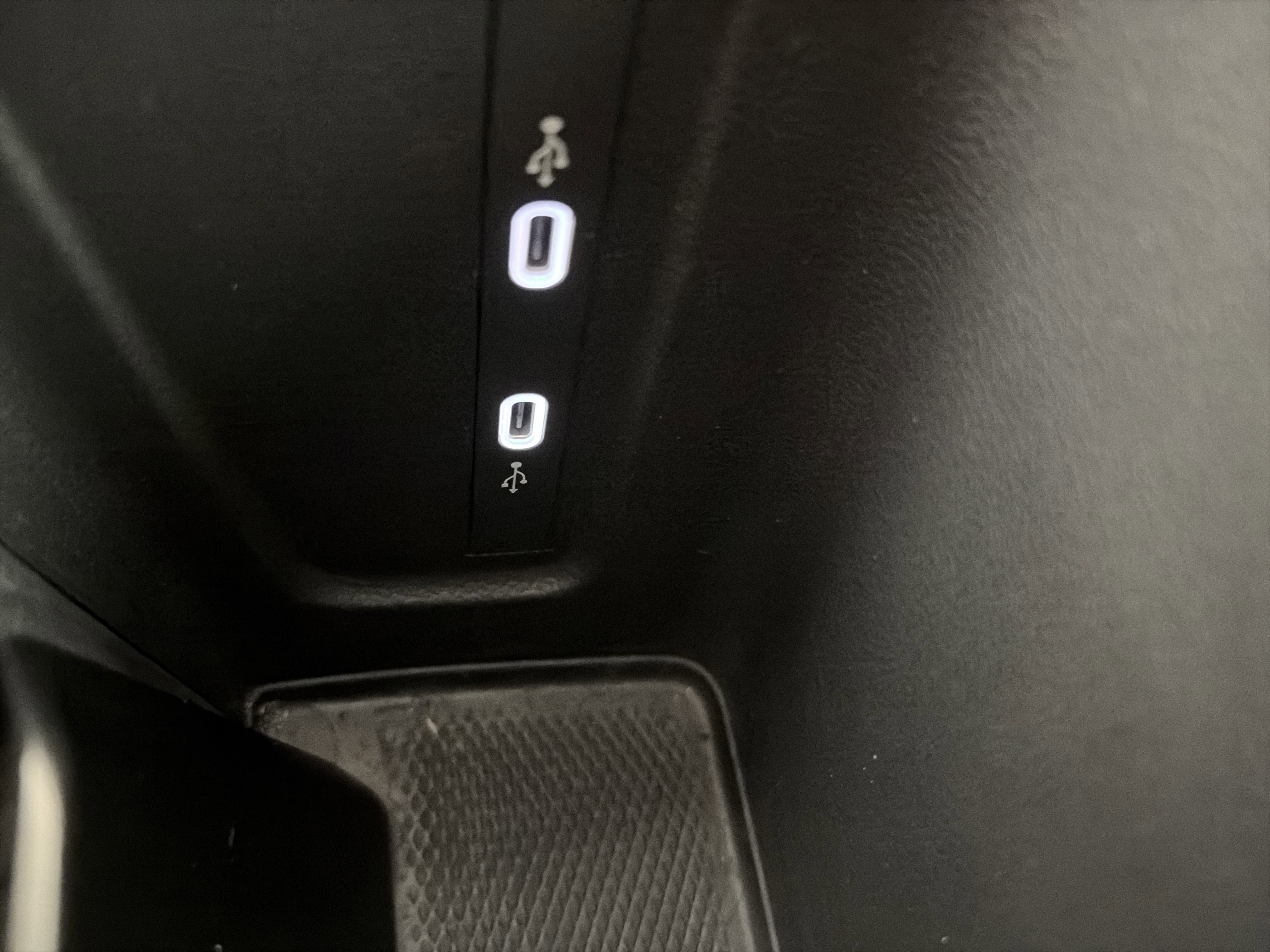 Used 2025 Volkswagen Tiguan SE image 26