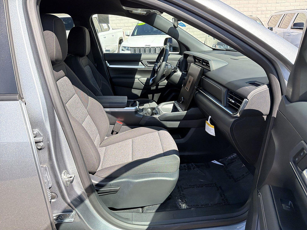 Used 2026 GMC Terrain Elevation w/ Black Edition FWD image 27