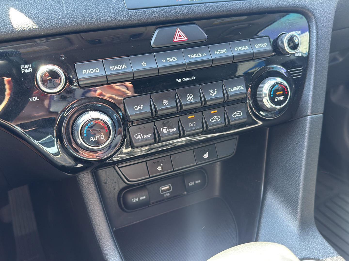 Used 2022 Kia Sportage EX image 40