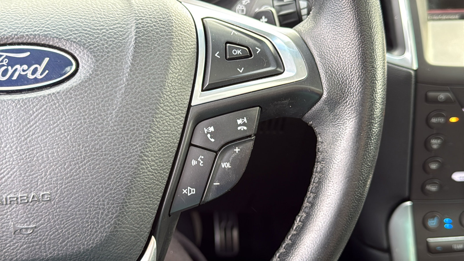 Used 2015 Ford Edge Sport w/ Equipment Group 401A image 17