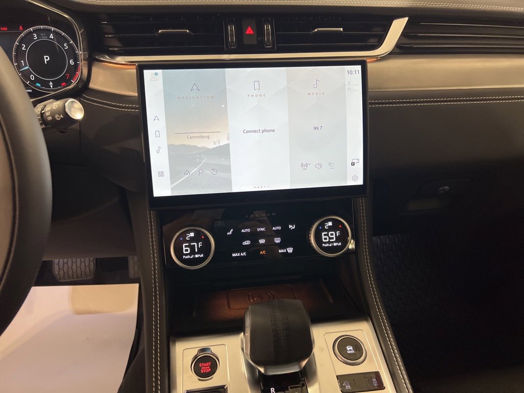 New 2025 Jaguar F-PACE R-Dynamic S image 16