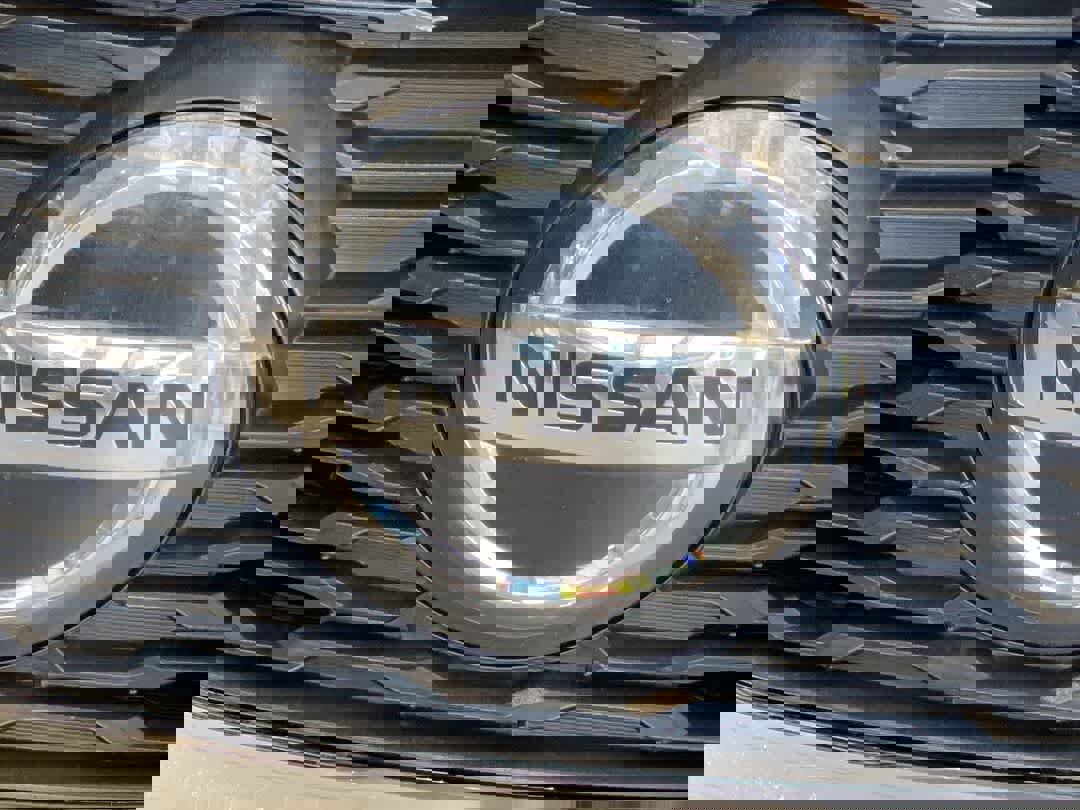 Used 2020 Nissan Rogue SL w/ Premium Package image 10