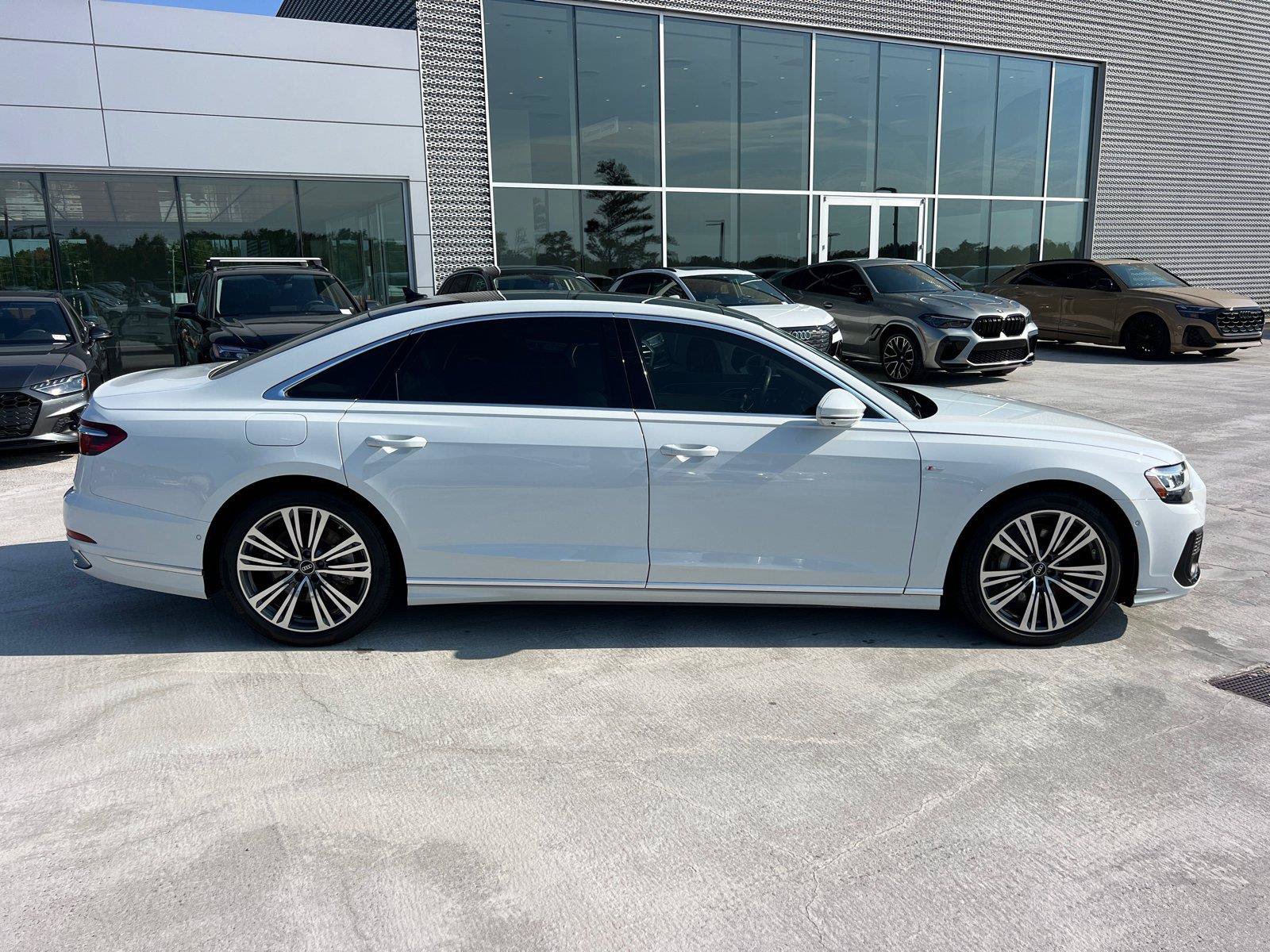 Used 2022 Audi A8 L 3.0T AWD/4WD image 4