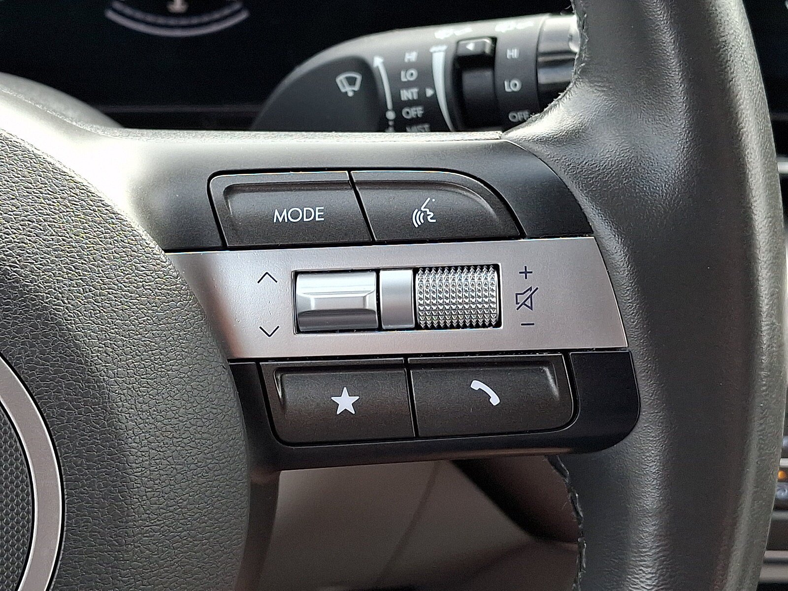 Used 2025 Hyundai Kona SEL AWD/4WD image 21